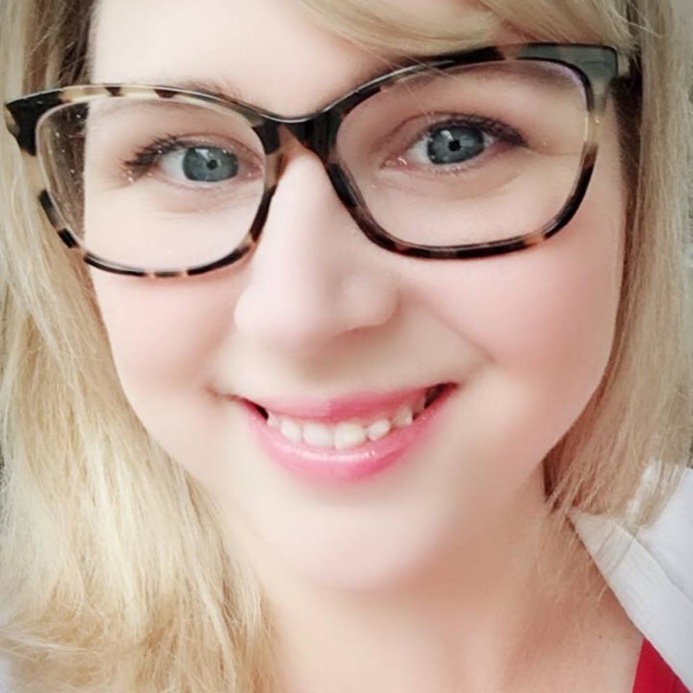 Meet your Posher, Stephanie